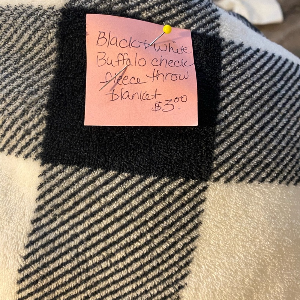 Black & white buffalo check fleece throw blanket